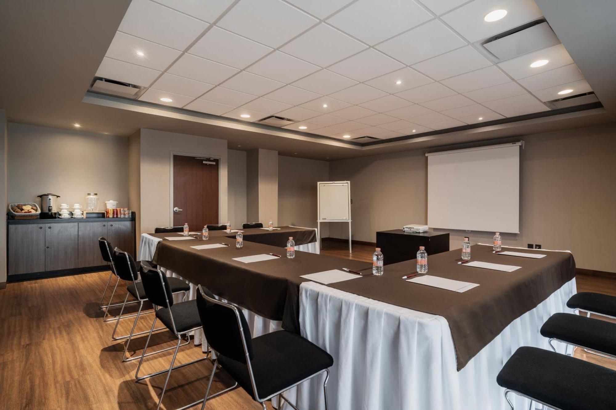 Apartahotel Express By Marriott 4*